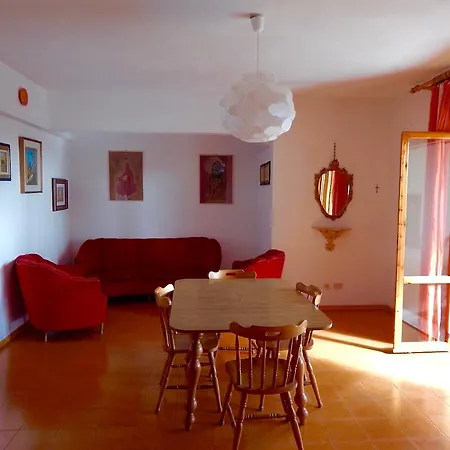 M114 - Trilocale Con Giardino A 200 Metri Dal Mare Apartment
