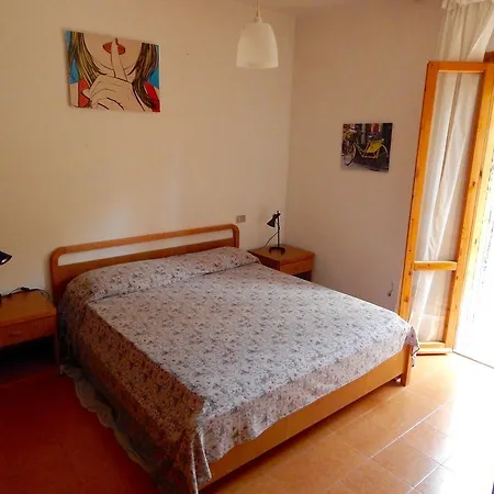 M114 - Trilocale Con Giardino A 200 Metri Dal Mare Marcelli